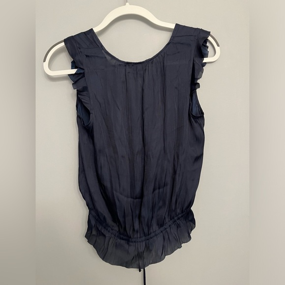 NWT Banana Republic Soft Satin Ruffle Top - Size XS - Picture 3 of 4